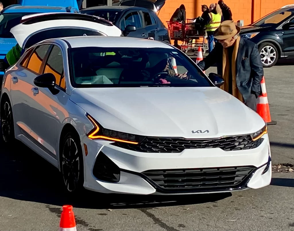 Thanksgiving 2023 white car